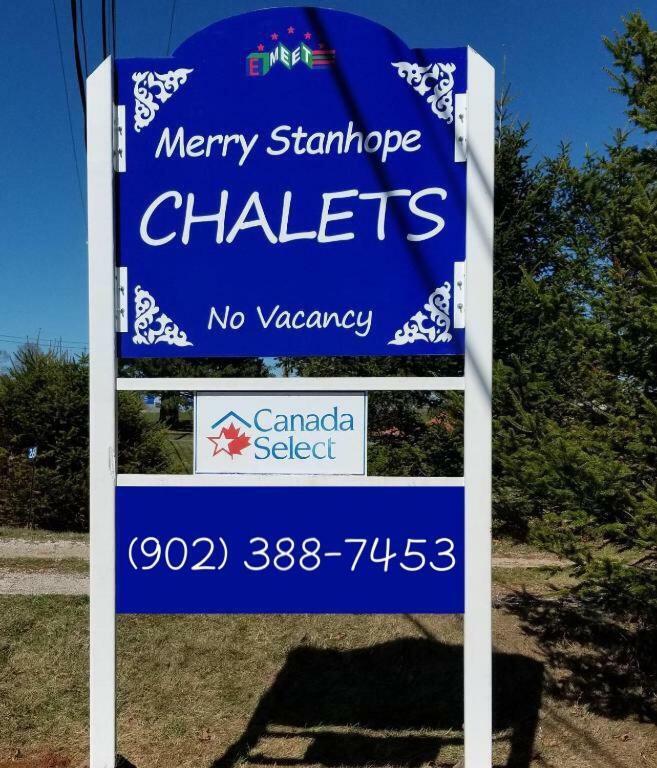 Merry Stanhope Chalets Hotell Exteriör bild